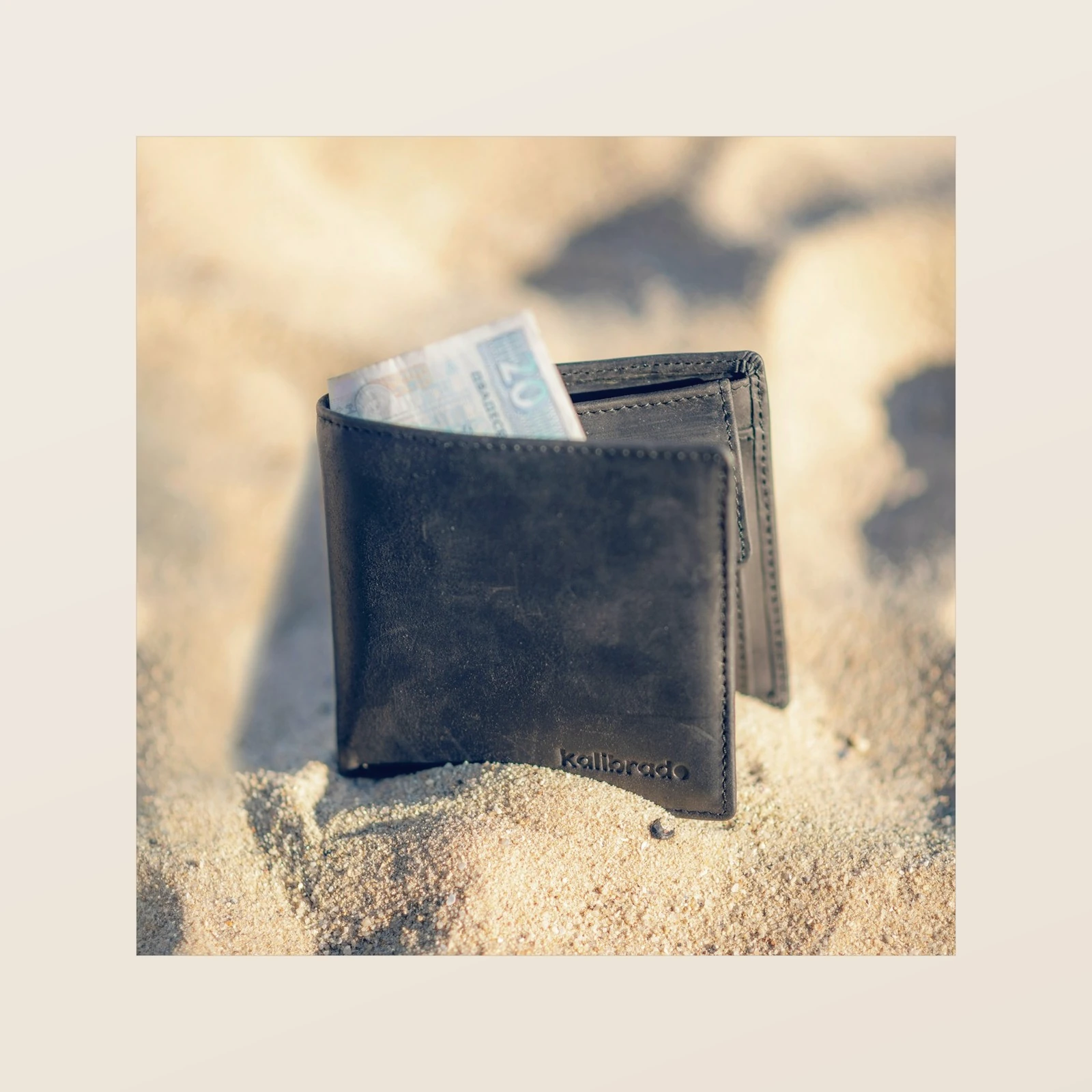 Pia Zip Wallet